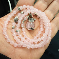 Bracelet qui peux faire collier en pierre cristal rose - La Porte Des Secrets
